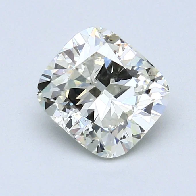 1.50 Karat Cushion Diamant