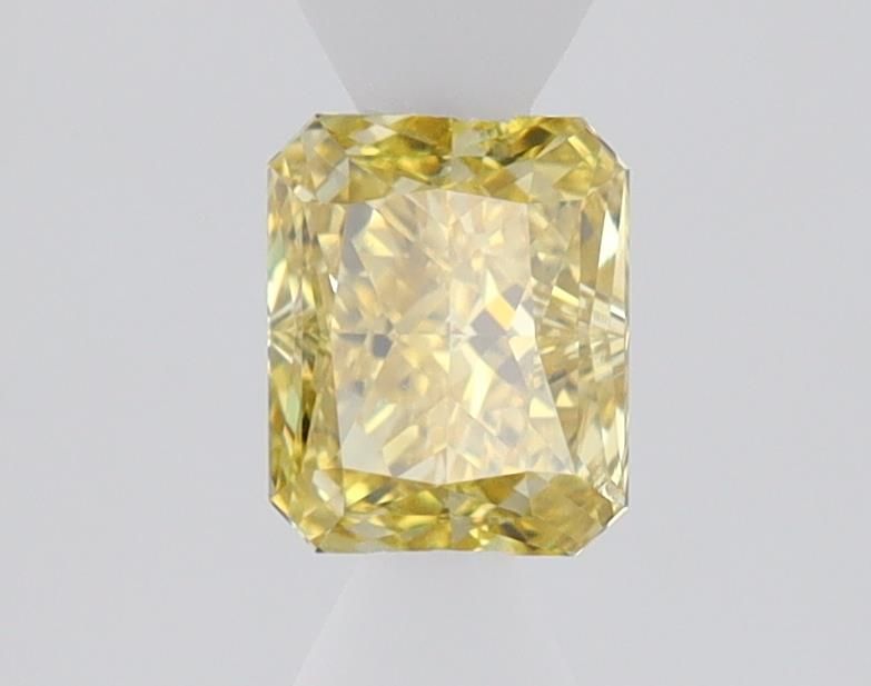 0.51 Carats Radiant Diamant