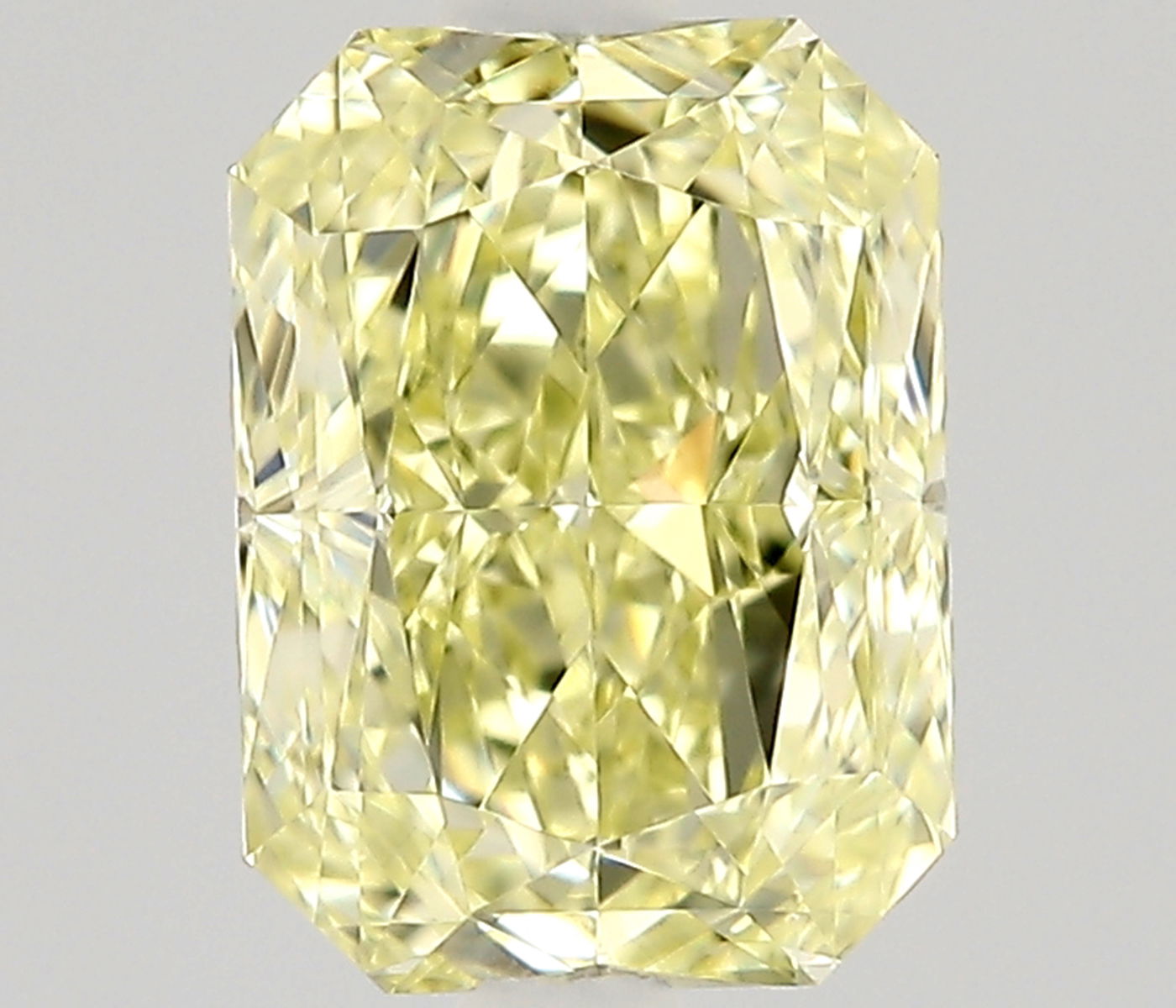 0.50 Carats Radiant Diamant