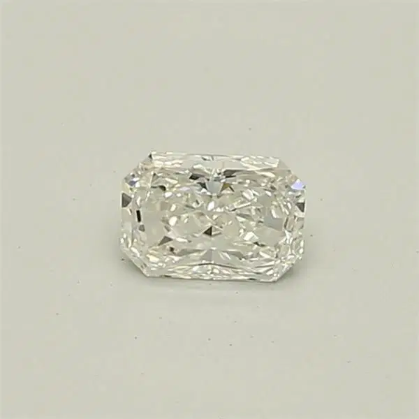 0.30 Karat Radiant Diamant