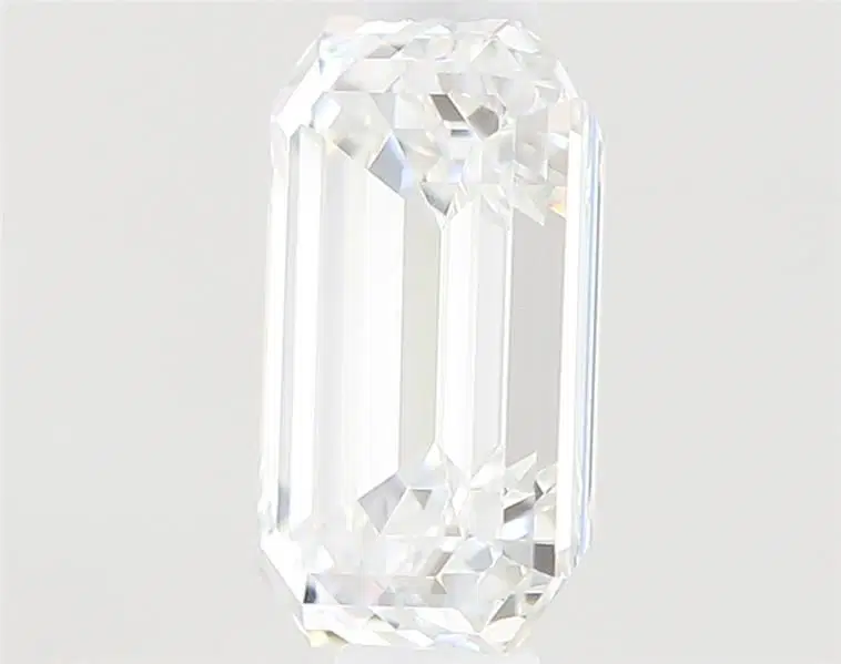 0.32 Karat Smaragd Diamant