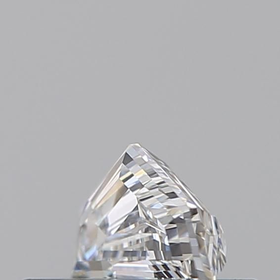 0.30 Quilate Shield Diamante