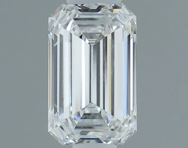 0.30 Karát Emerald Gyémánt