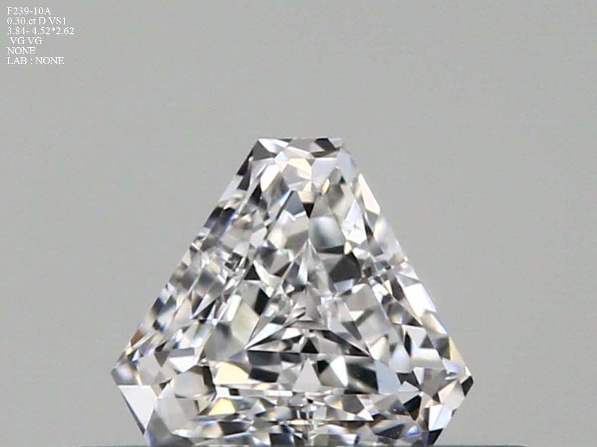 0.30 Карат Triangular Диамант