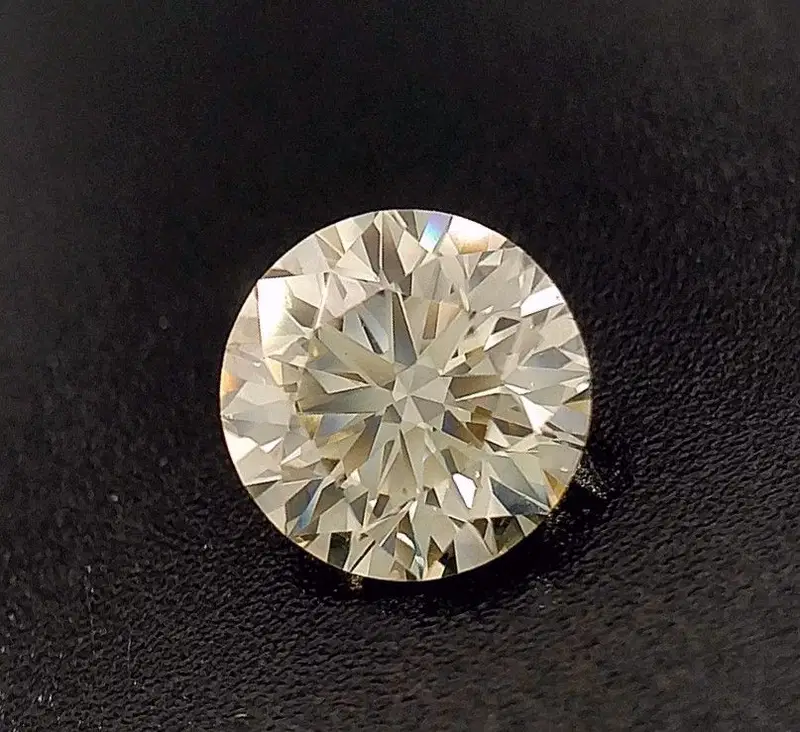 1.50 Karat Round Diamant