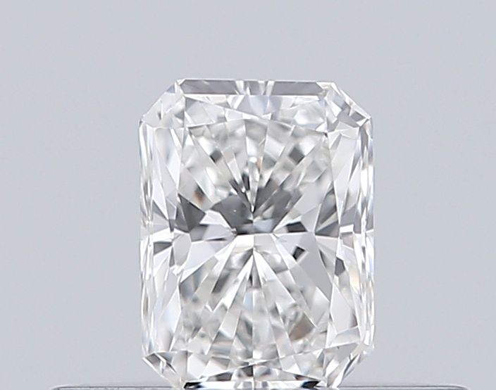 0.30 Karat Radiant Diamant