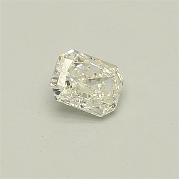 0.31 Carat Radiant Timantti