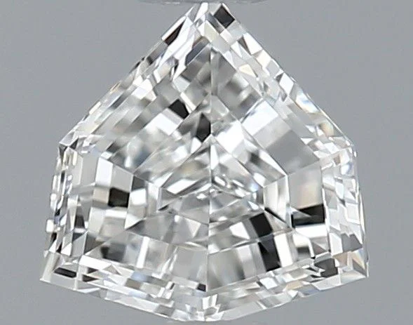 0.40 Karaat Shield Diamant