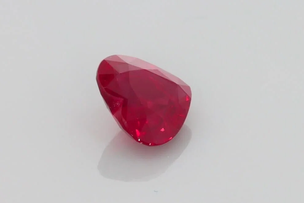 1.10 Karaat Hart Ruby