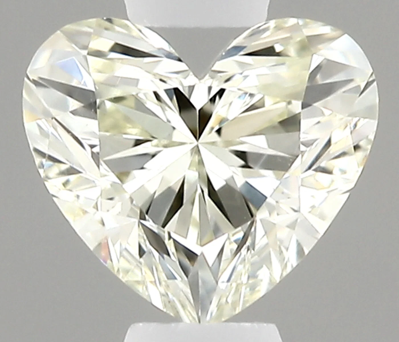 0.30 Karat Szlif serce Diament