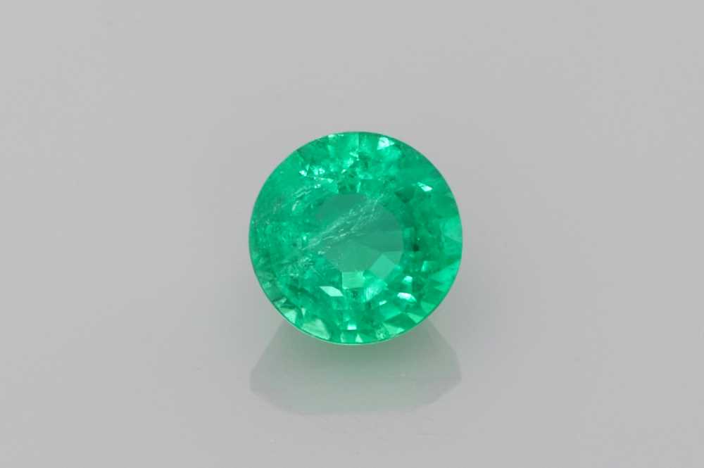 0.70 Karát Round Emerald