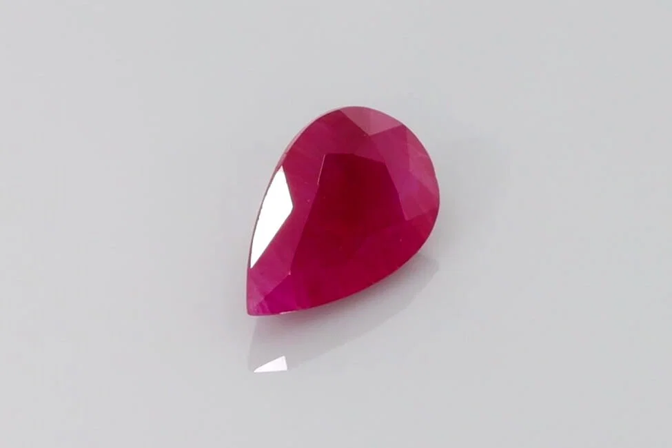 1.22 Karaat Peer Ruby