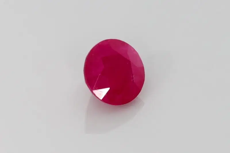 1.40 Karat Szlif okrągły Ruby