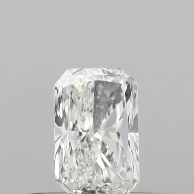 0.30 Karat Radiant Diamant
