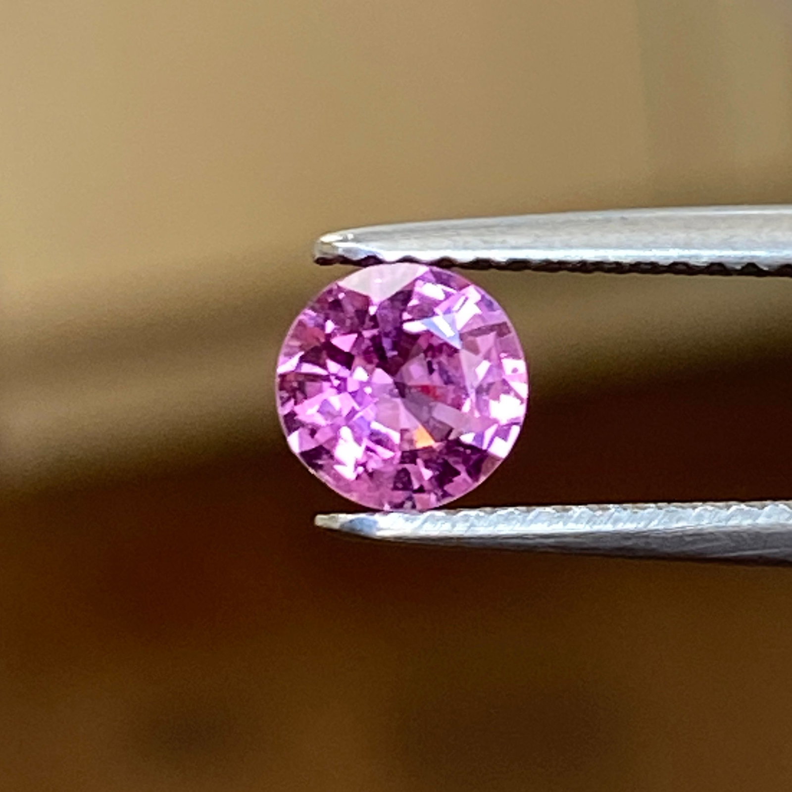 0.81 Carat Round Sapphire