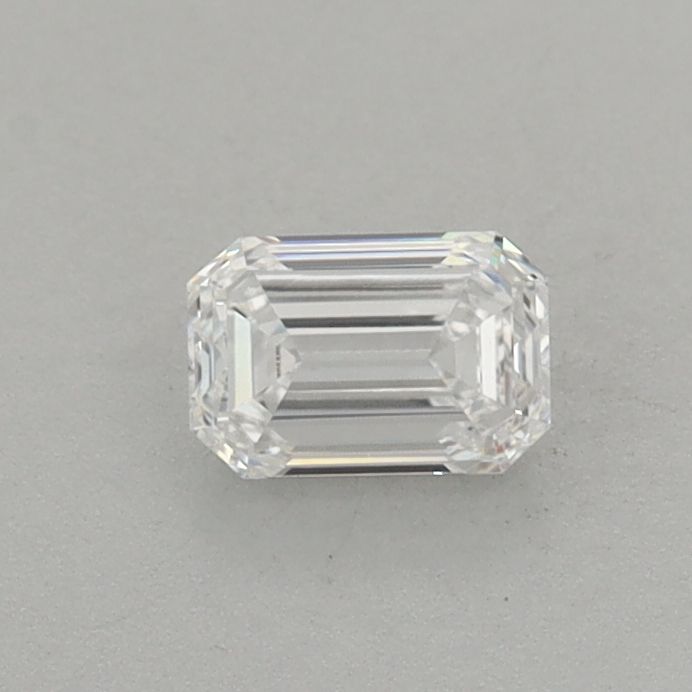 0.41 Carat Emerald Diamant